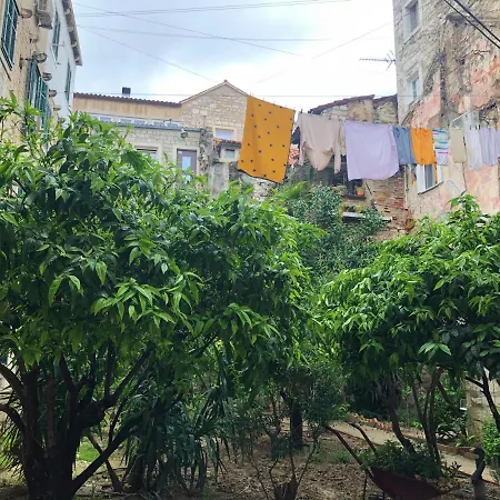 Nono And Nona In Diocletians Palace Сплит