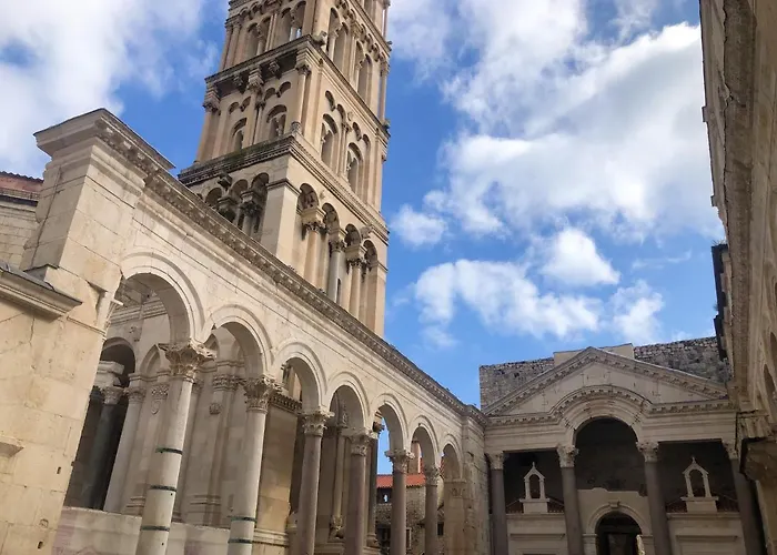 Nono And Nona In Diocletians Palace アパート